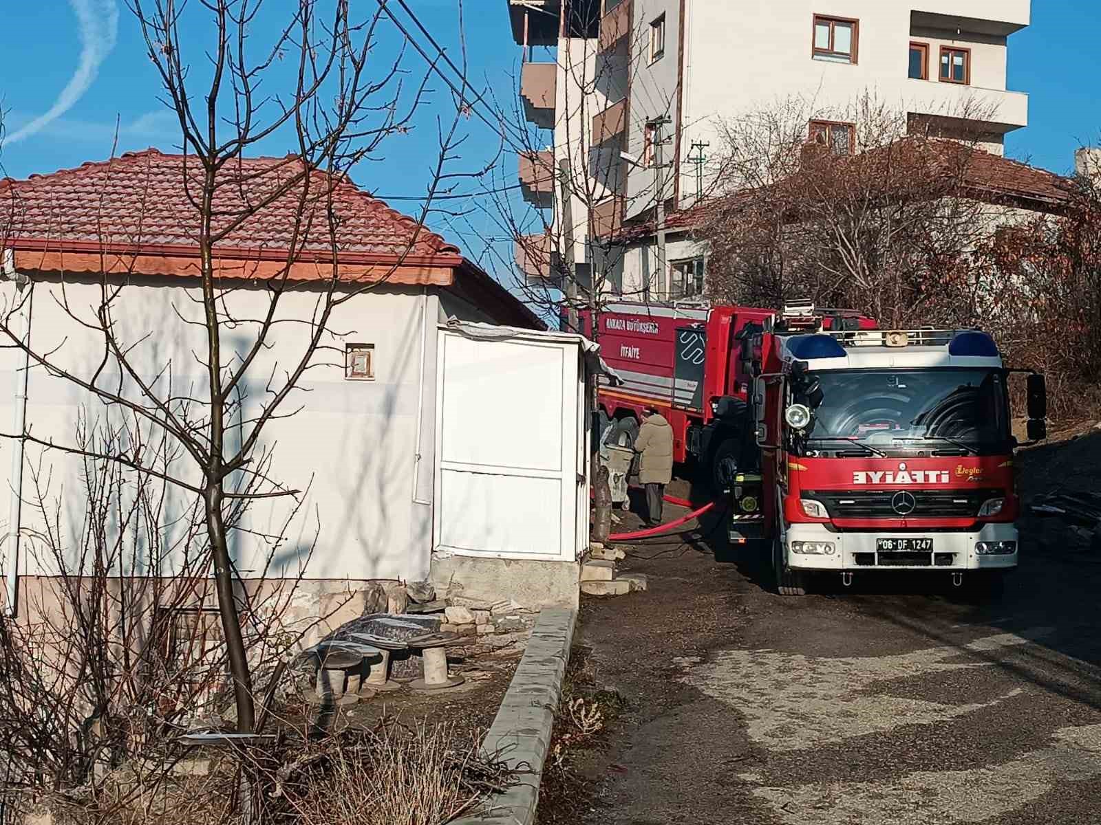 Ankara’da gecekondu yangını
