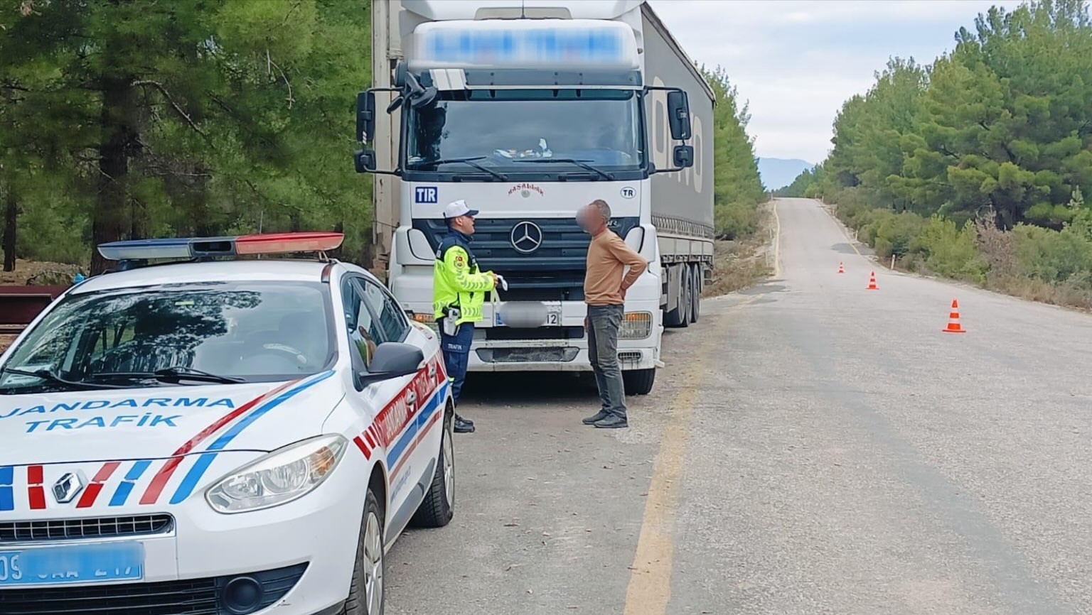 Karacasu’da ağır tonajlı araçlar denetlendi
