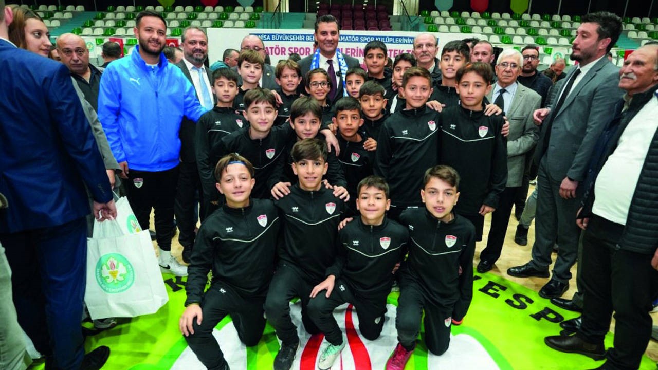 Manisa Büyükşehir Belediyesi sporun geleceğine yatırım yapıyor
