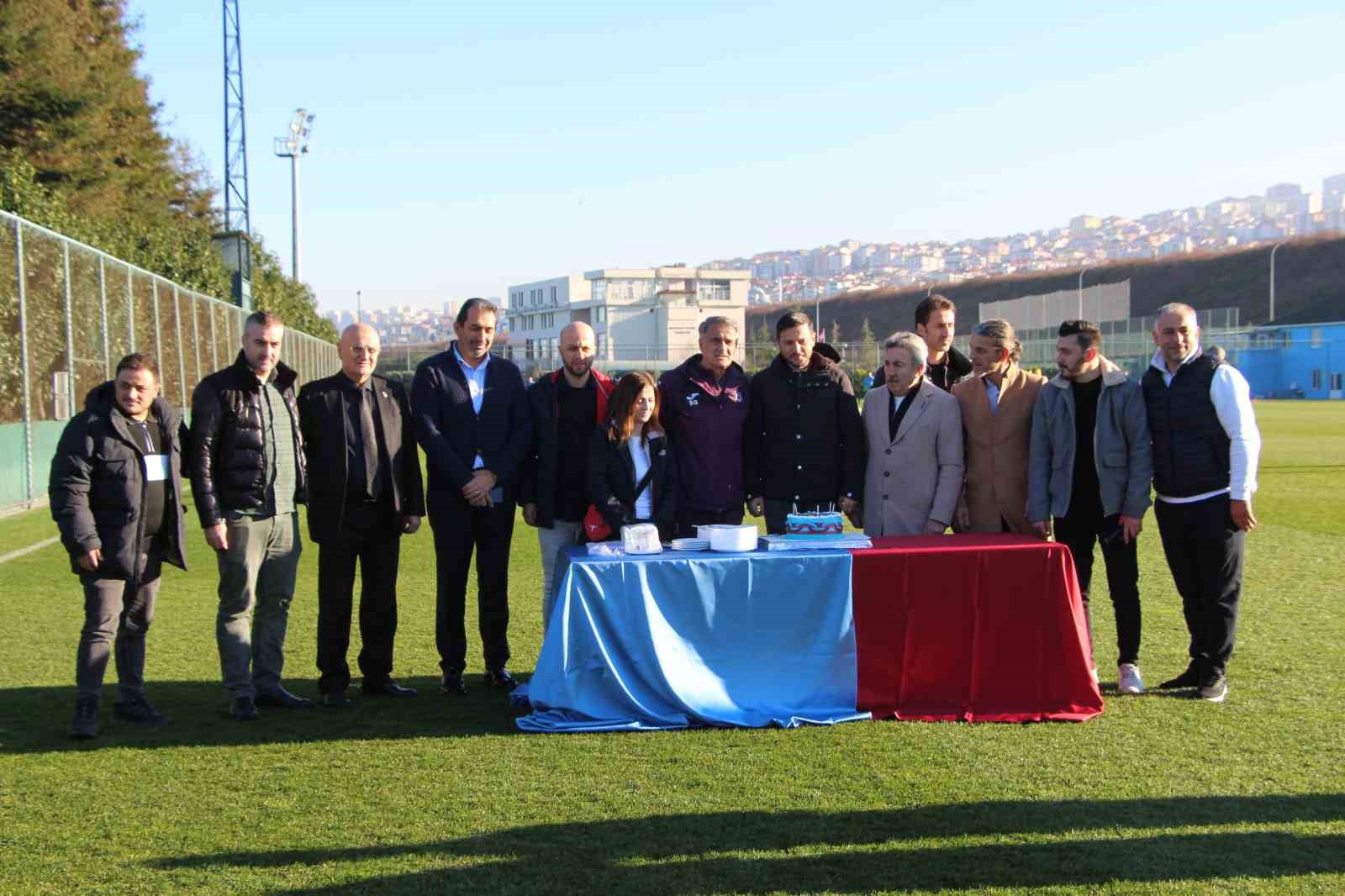 Şenol Güneş: &quot;Bulunduğumuz yer bize yakışmıyor&quot;