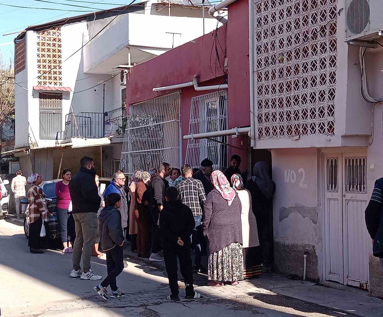 Adana&rsquo;da karı koca karbonmonoksit zehirlenmesinden hayatını kaybetti
