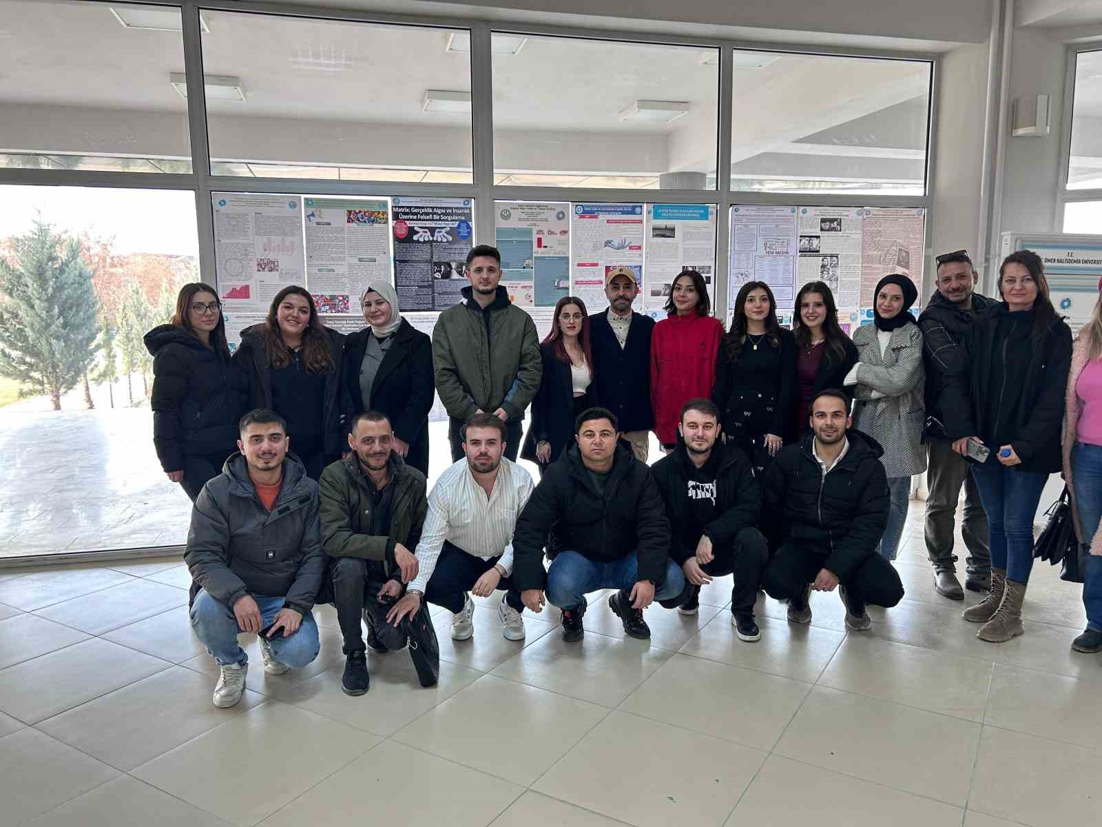 N&Ouml;H&Uuml; İletişim Bilimleri Y&uuml;ksek Lisans &Ouml;ğrencileri Poster Sunumu Ger&ccedil;ekleştirdi
