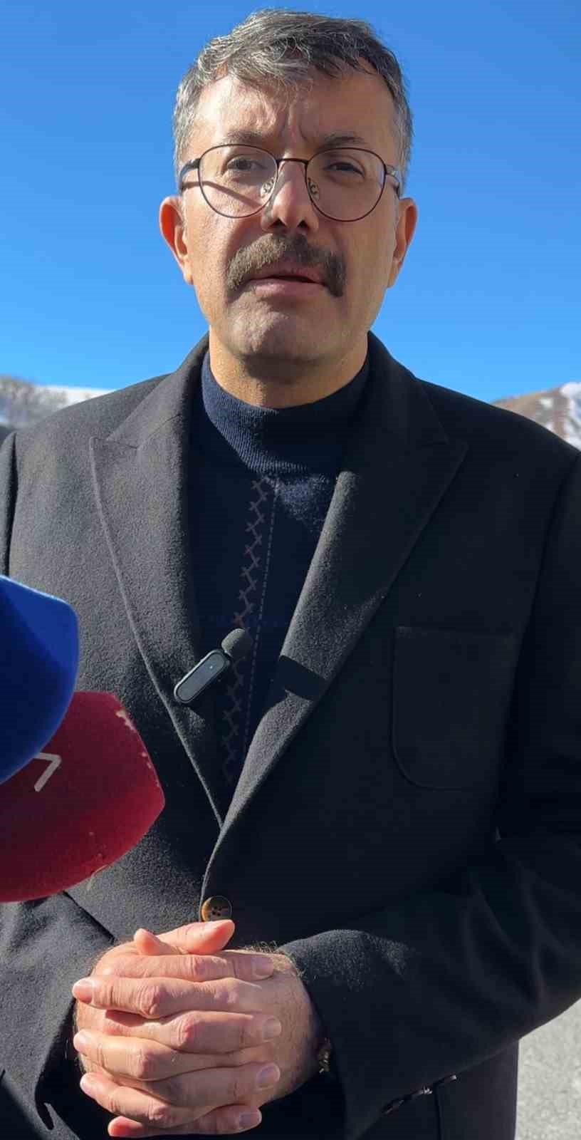 Vali Ali &Ccedil;elik: &ldquo;Y&uuml;ksekova-Yeni K&ouml;pr&uuml; T&uuml;neli &ccedil;ift girişli halkın hizmetine a&ccedil;ıldı&rdquo;
