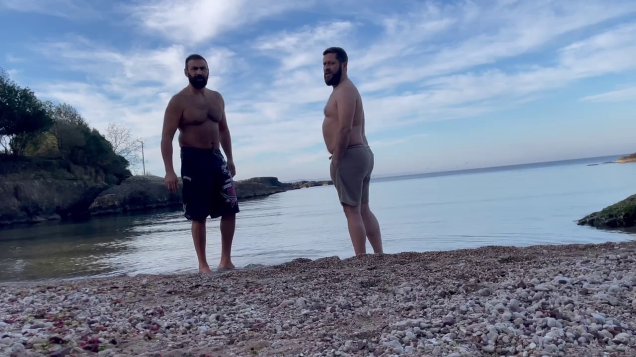 Kış ayında yazdan kalma g&uuml;nler: Deniz sezonunu Ocak ayında a&ccedil;tılar
