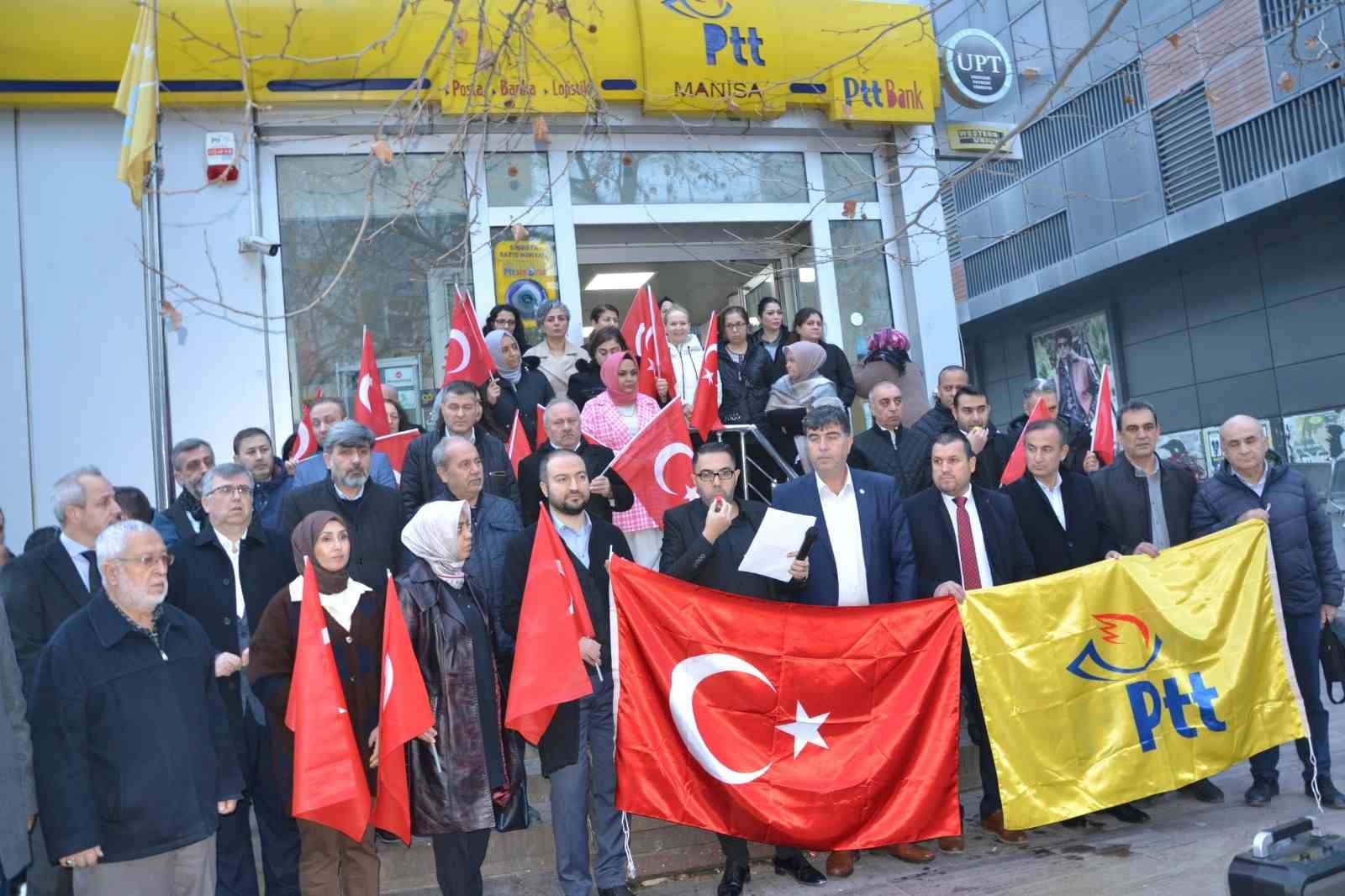 Manisa&rsquo;da PTT &ccedil;alışanlarından d&uuml;d&uuml;kl&uuml; protesto
