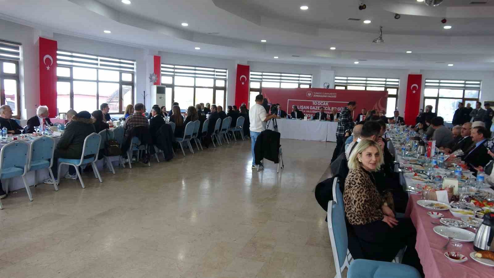 Vali Hacıbektaşoğlu&rsquo;ndan ruhsat iptali ve altın arama a&ccedil;ıklaması
