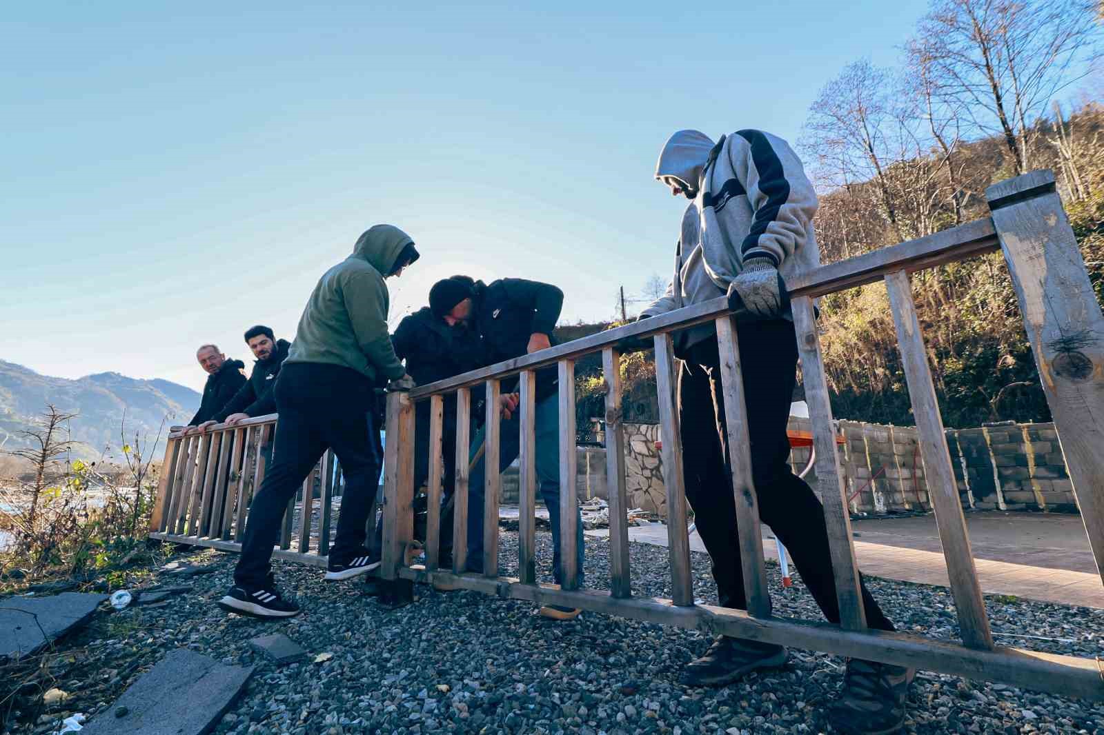 Fırtına Vadisi’nde 28 yapı sahipleri tarafından yıkıldı
