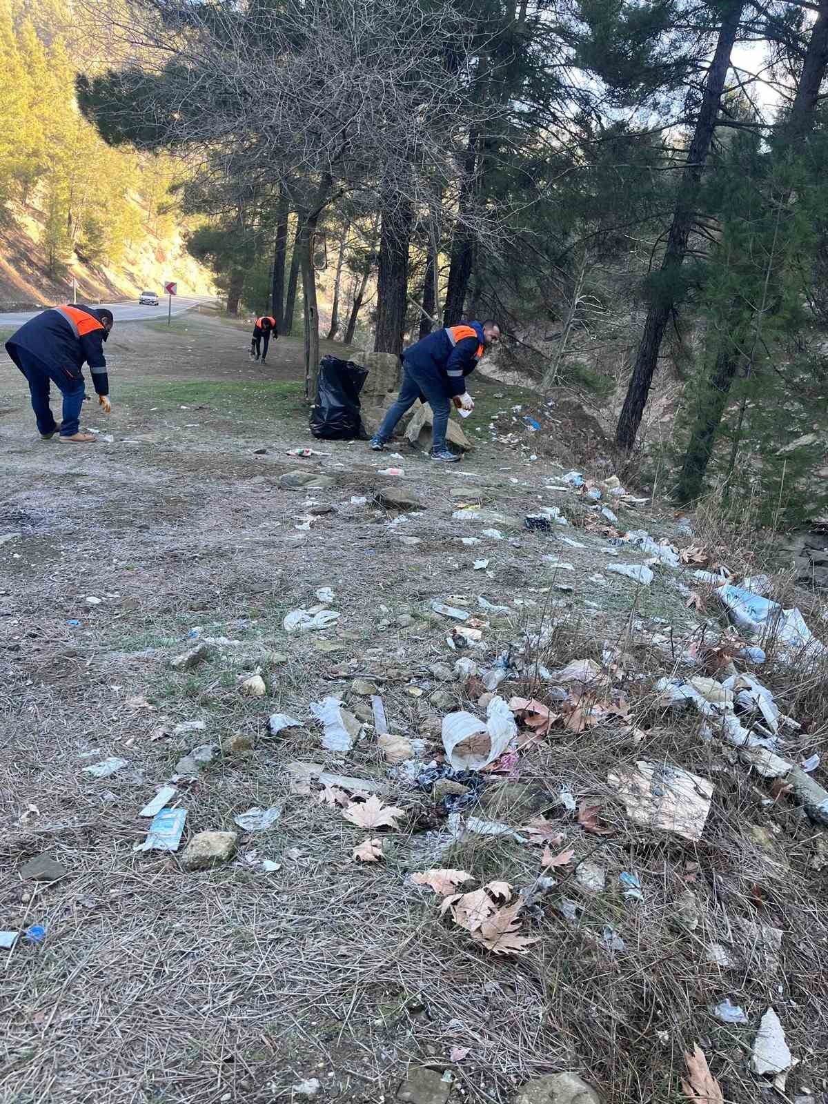 Onikişubat Belediyesi, Suçatı’ndan Ilıca’ya kadar kapsamlı temizlik çalışması yaptı
