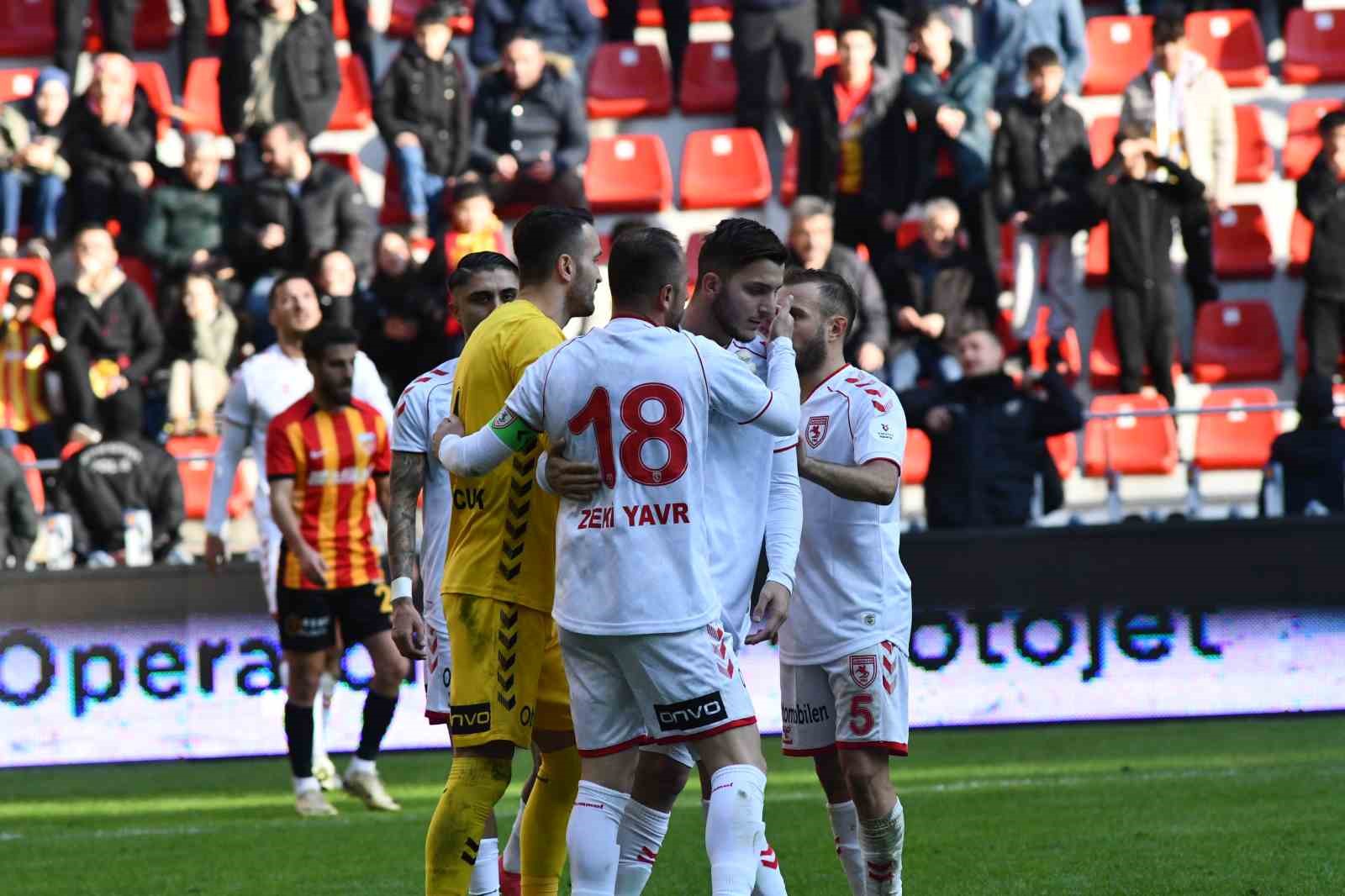 Trendyol Süper Lig: Kayserispor: 0 - Samsunspor: 1 (Maç sonucu)
