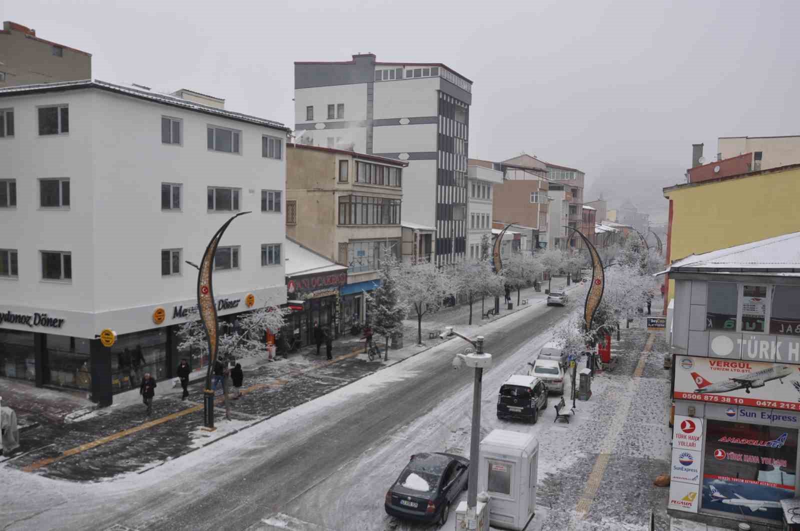 Kars&rsquo;ta yoğun sis etkili oluyor
