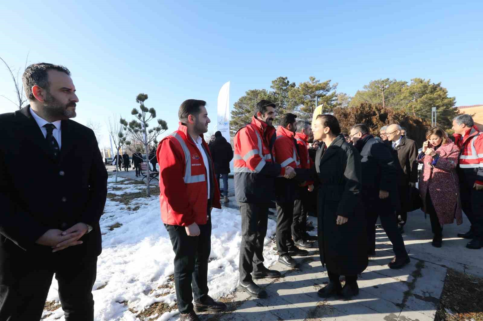 Başkan Ceritoğlu Sengel, Van&rsquo;da AKOM a&ccedil;ılışına katıldı
