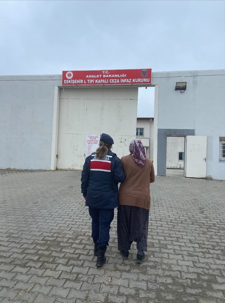 Eskişehir&rsquo;de aranması bulunan 39 şahıs yakalandı

