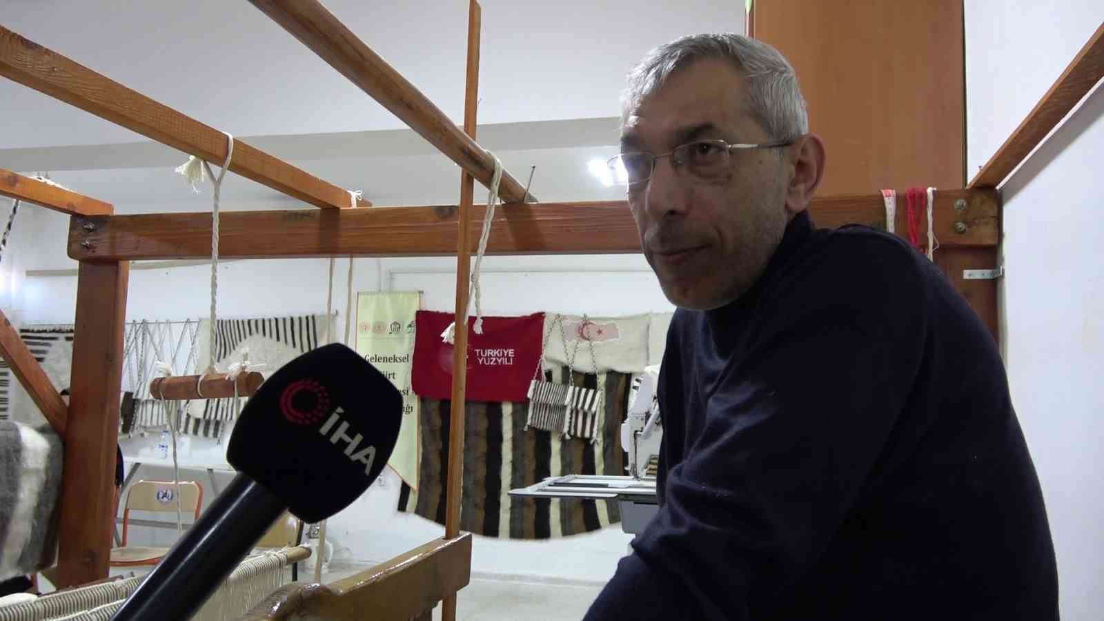 Siirt&rsquo;te kadınlar, erkek işi olarak g&ouml;r&uuml;len battaniye &uuml;retiminde s&ouml;z sahibi oldu
