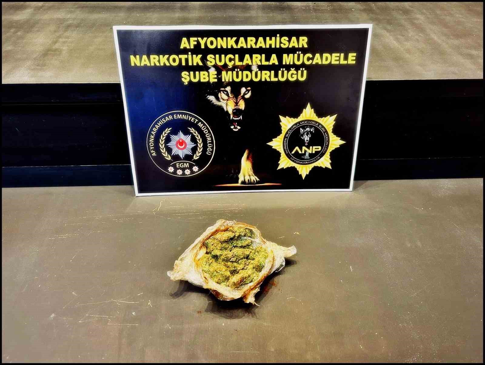 Uyuşturucu operasyonunda 2 kişi g&ouml;zaltına alındı
