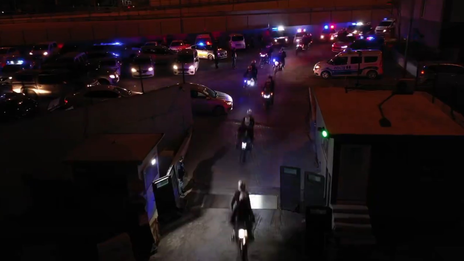 Şanlıurfa&rsquo;da &ccedil;eşitli su&ccedil;lardan aranan 22 ş&uuml;pheli yakalandı
