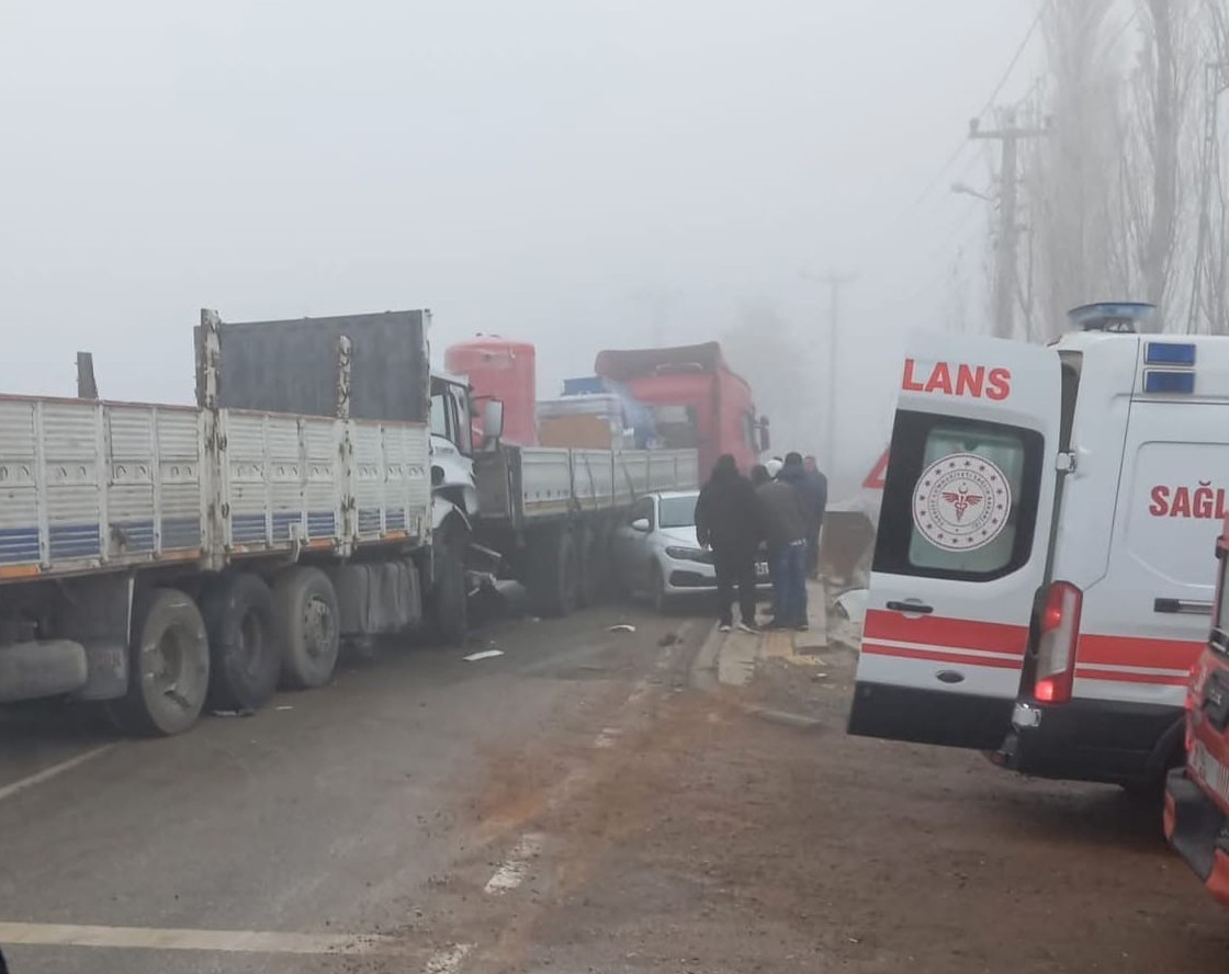Doğanşehir&rsquo;de zincirleme kaza: 1 yaralı
