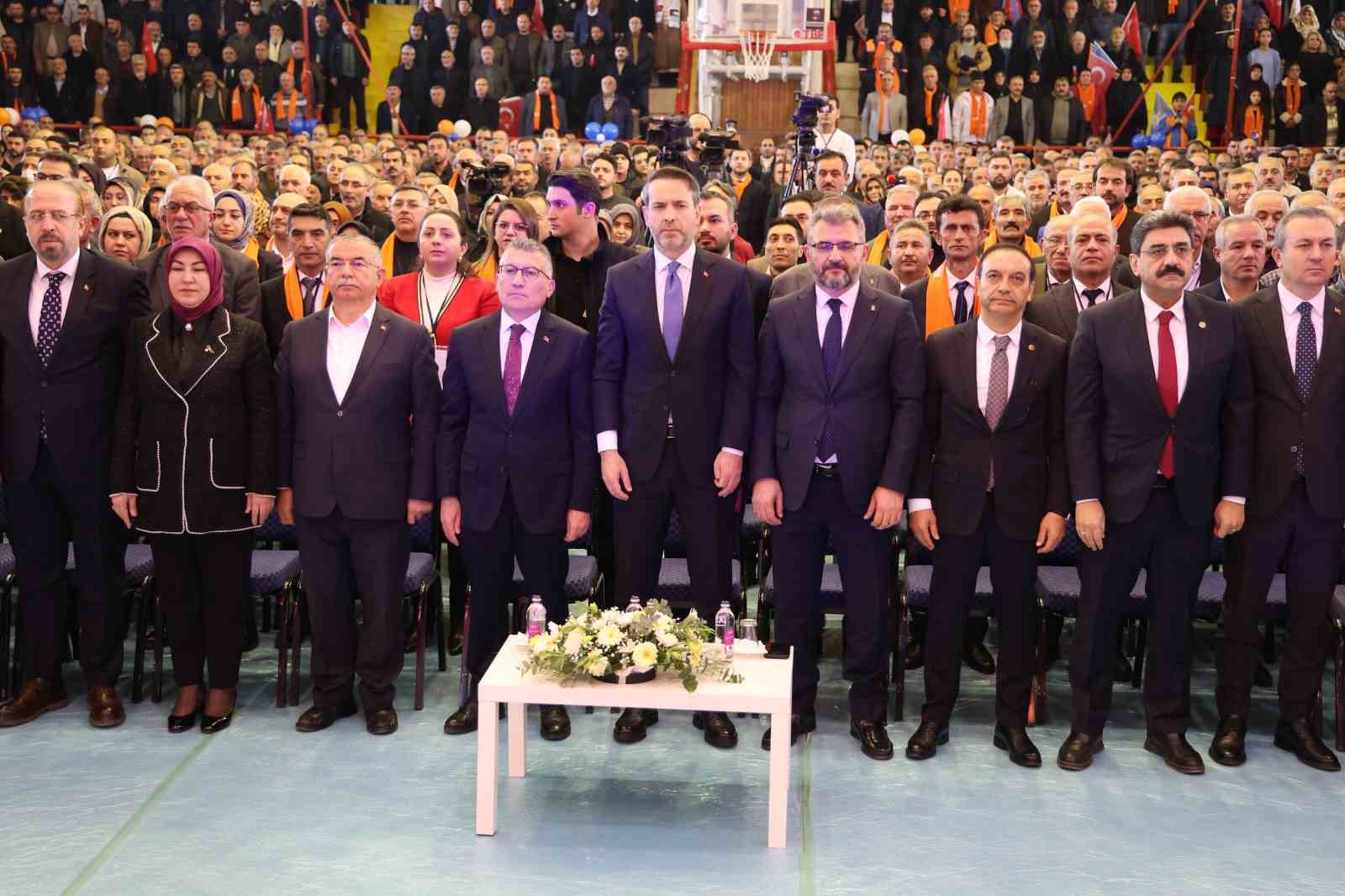 Bakan Bayraktar&rsquo;dan Sivas&rsquo;ın iki il&ccedil;esine doğal gaz m&uuml;jdesi
