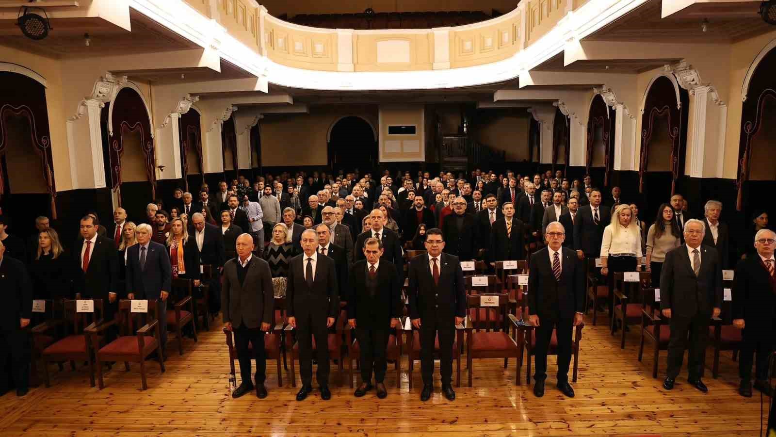 Galatasaray’da yeni divan kurulu üyeleri için berat töreni yapıldı