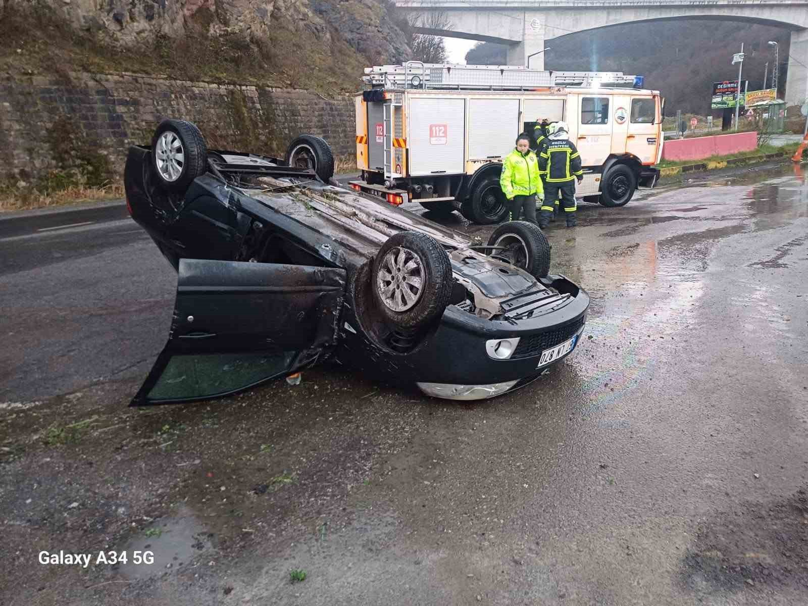 Kontrolden &ccedil;ıkan ara&ccedil; ters d&ouml;nd&uuml;
