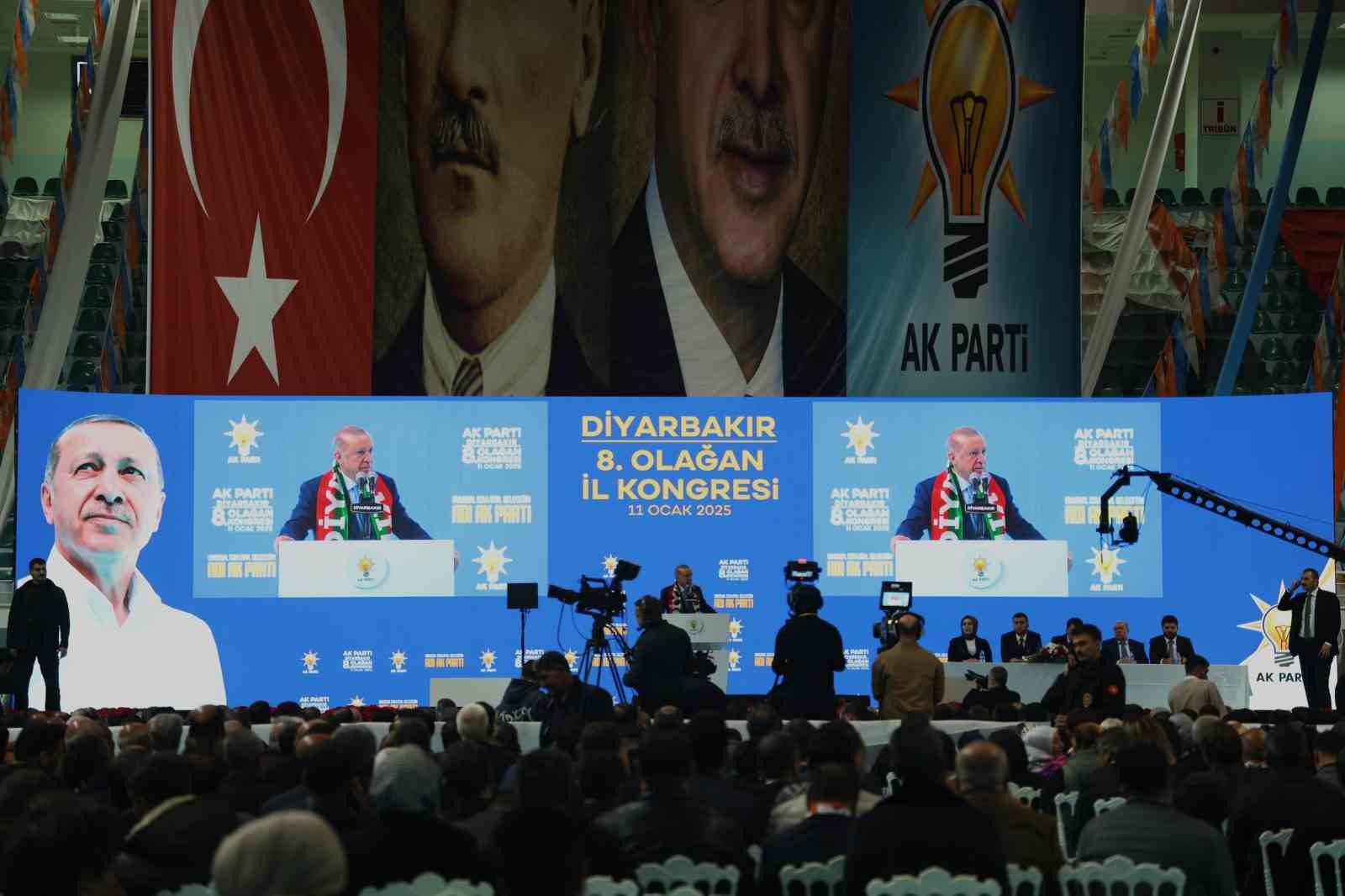 Cumhurbaşkanı Erdoğan Diyarbakır’dan ayrıldı