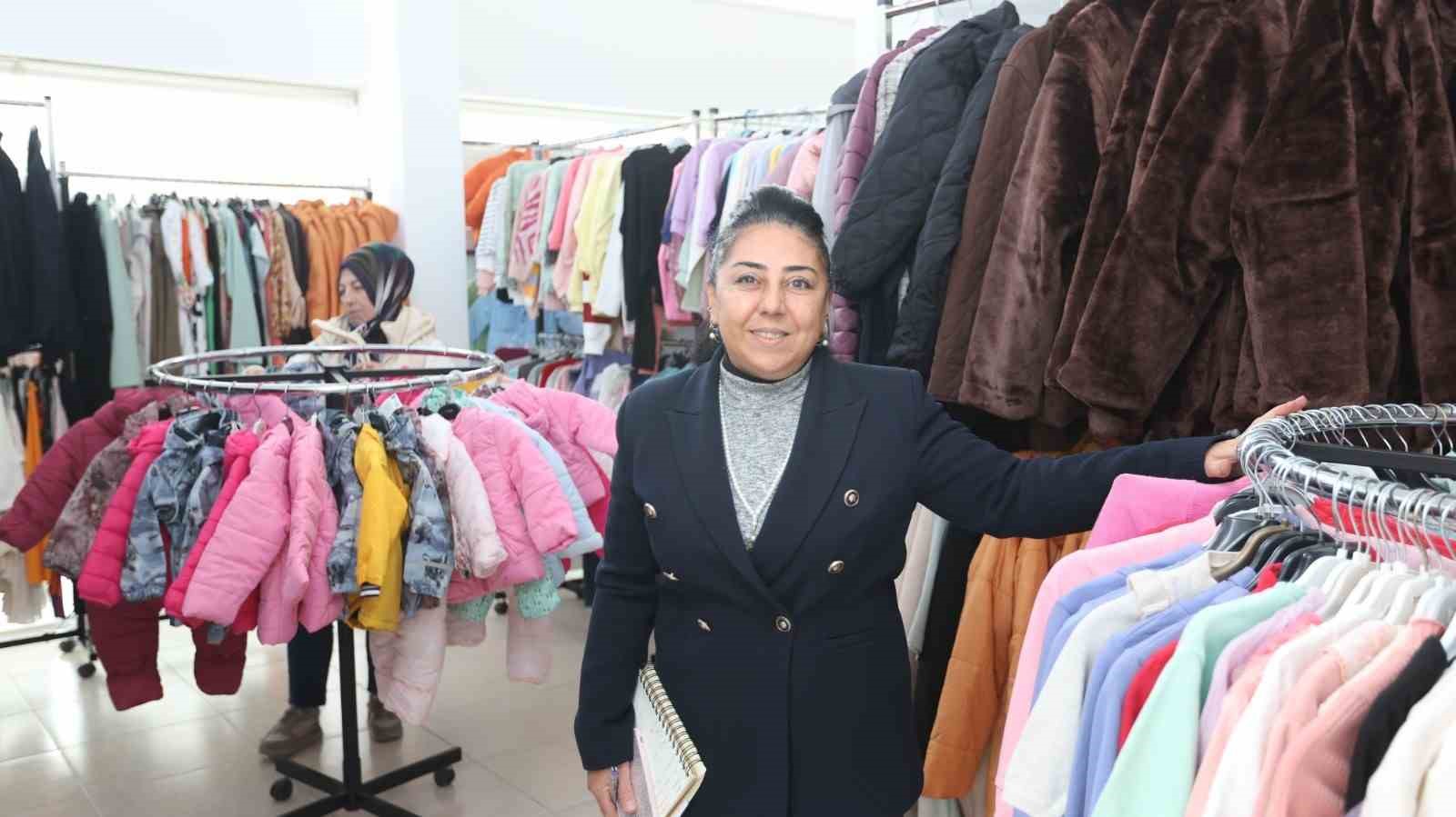 Kahramankazan’da Sosyal Market ihtiyaç sahiplerini AVM standartlarında ağırlıyor