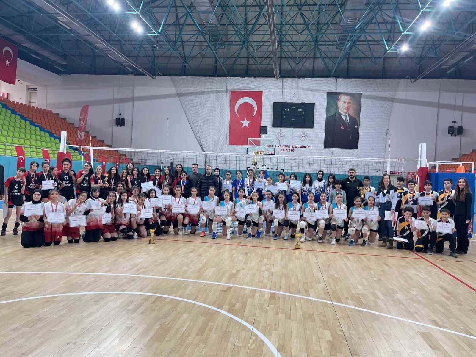 Elazığ’da okul sporları voleybol müsabakaları sona erdi