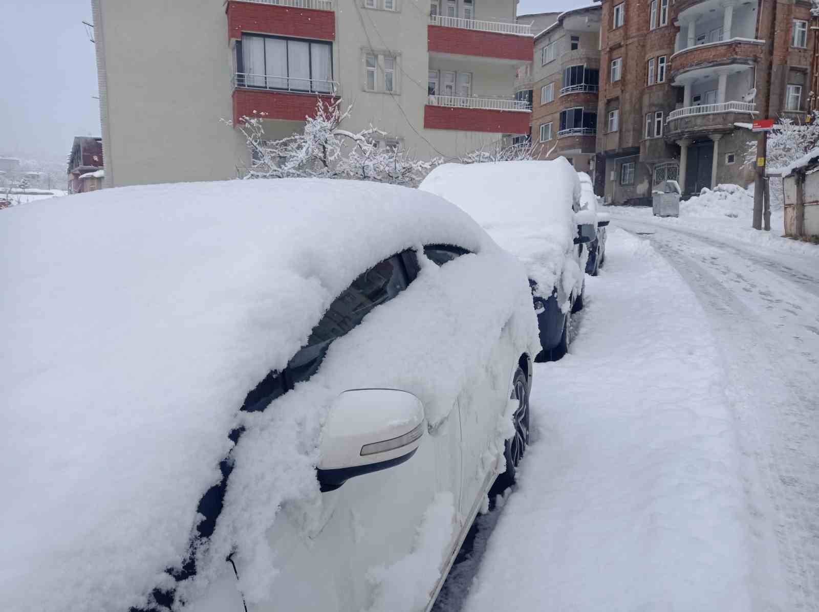 Hakkari’de kartpostallık kar manzaraları
