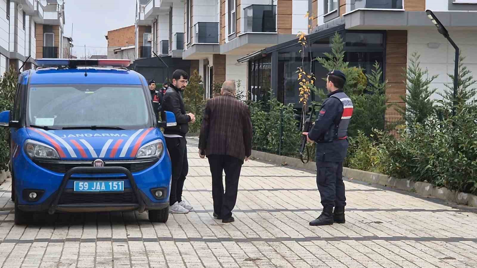 Tekirdağ’da korkunç cinayetler ve intihar girişimi: 2 ölü, 1 ağır yaralı
