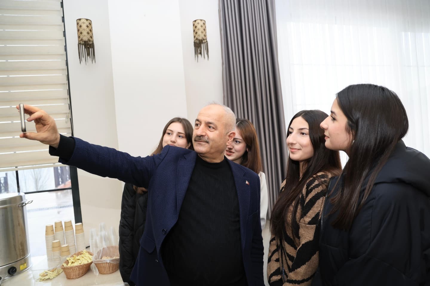 Başkan B&uuml;y&uuml;kg&ouml;z, gen&ccedil;lere ailenin &ouml;nemini anlattı
