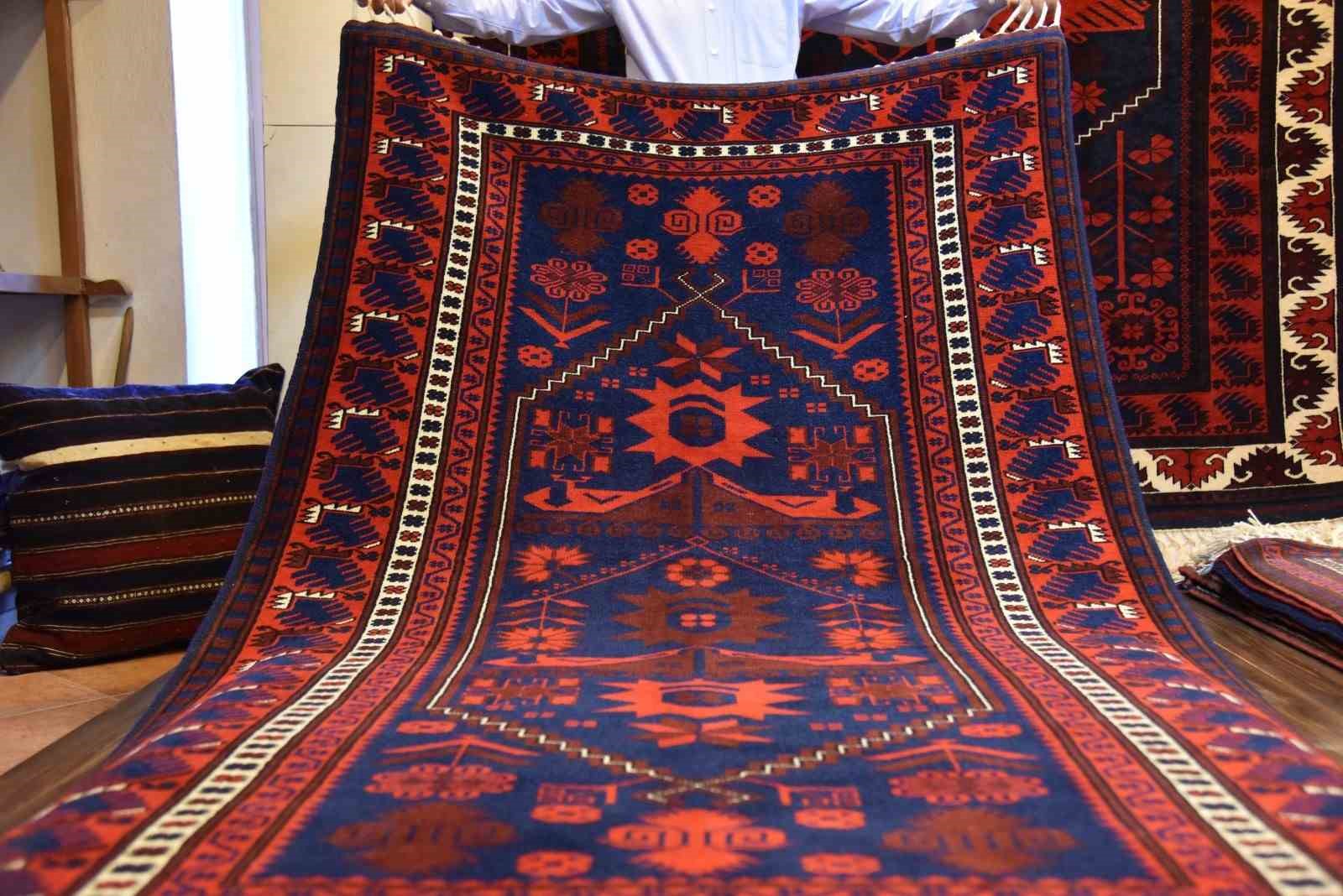 &ldquo;Pazırık&rsquo;tan Yağcıbedir&rsquo;e el dokuma halı&rdquo; sergisi İzmir&rsquo;de a&ccedil;ılıyor
