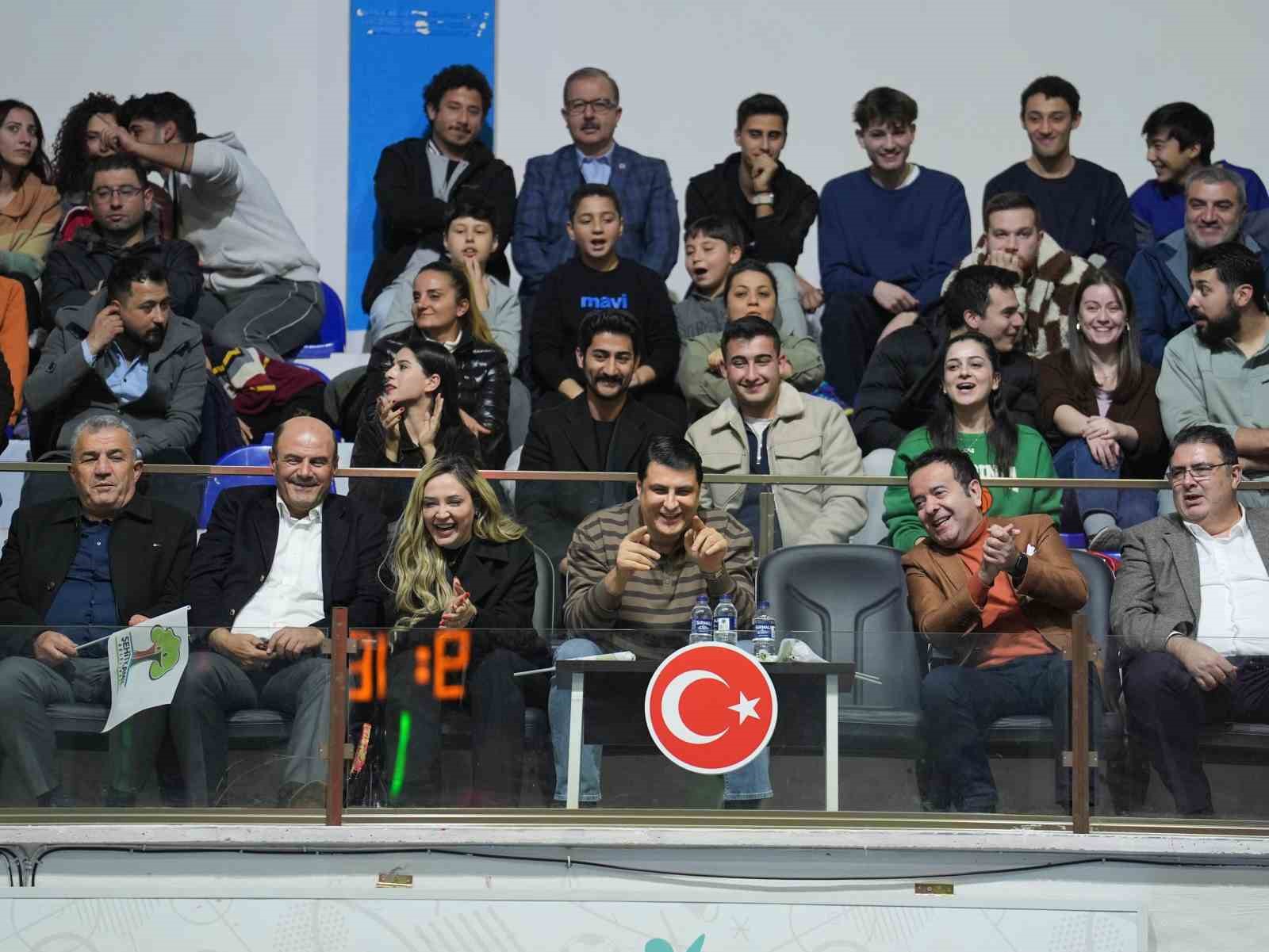 B&uuml;y&uuml;k Erkekler Ligi&rsquo;nde şampiyon Şehitkamil
