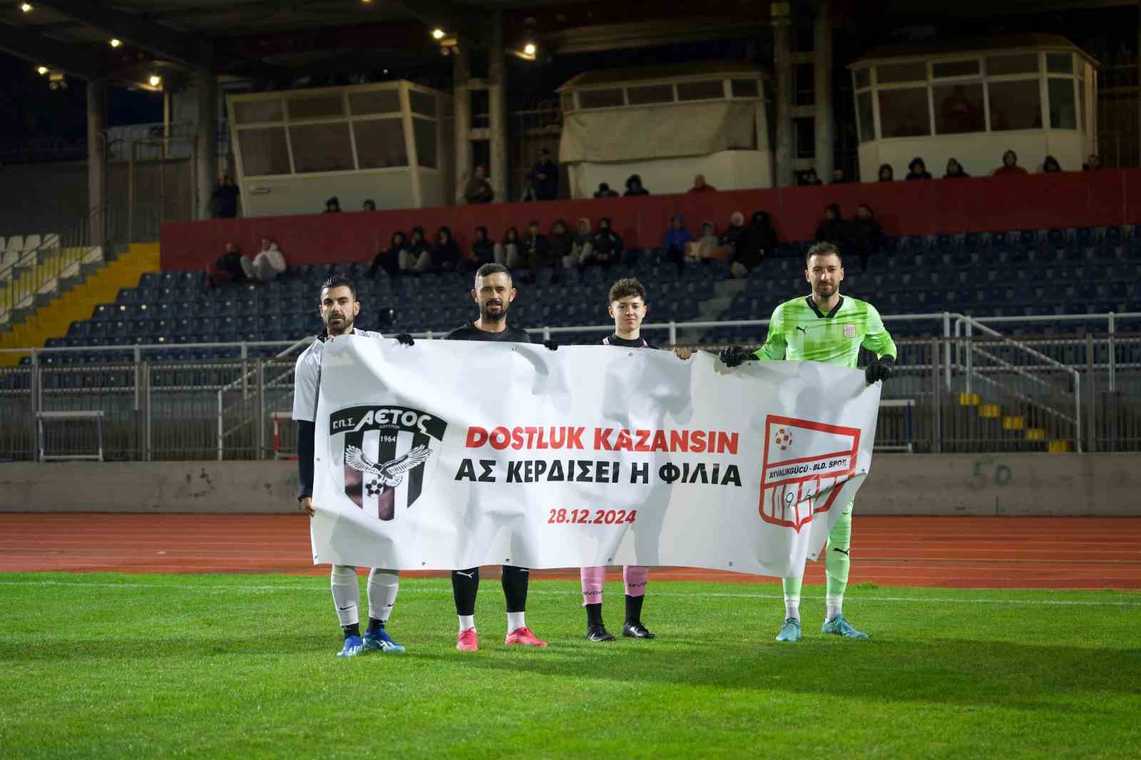 Ayvalıkg&uuml;c&uuml;-Aetos Loutra Ege&rsquo;de dostluk k&ouml;pr&uuml;lerini pekiştirdi
