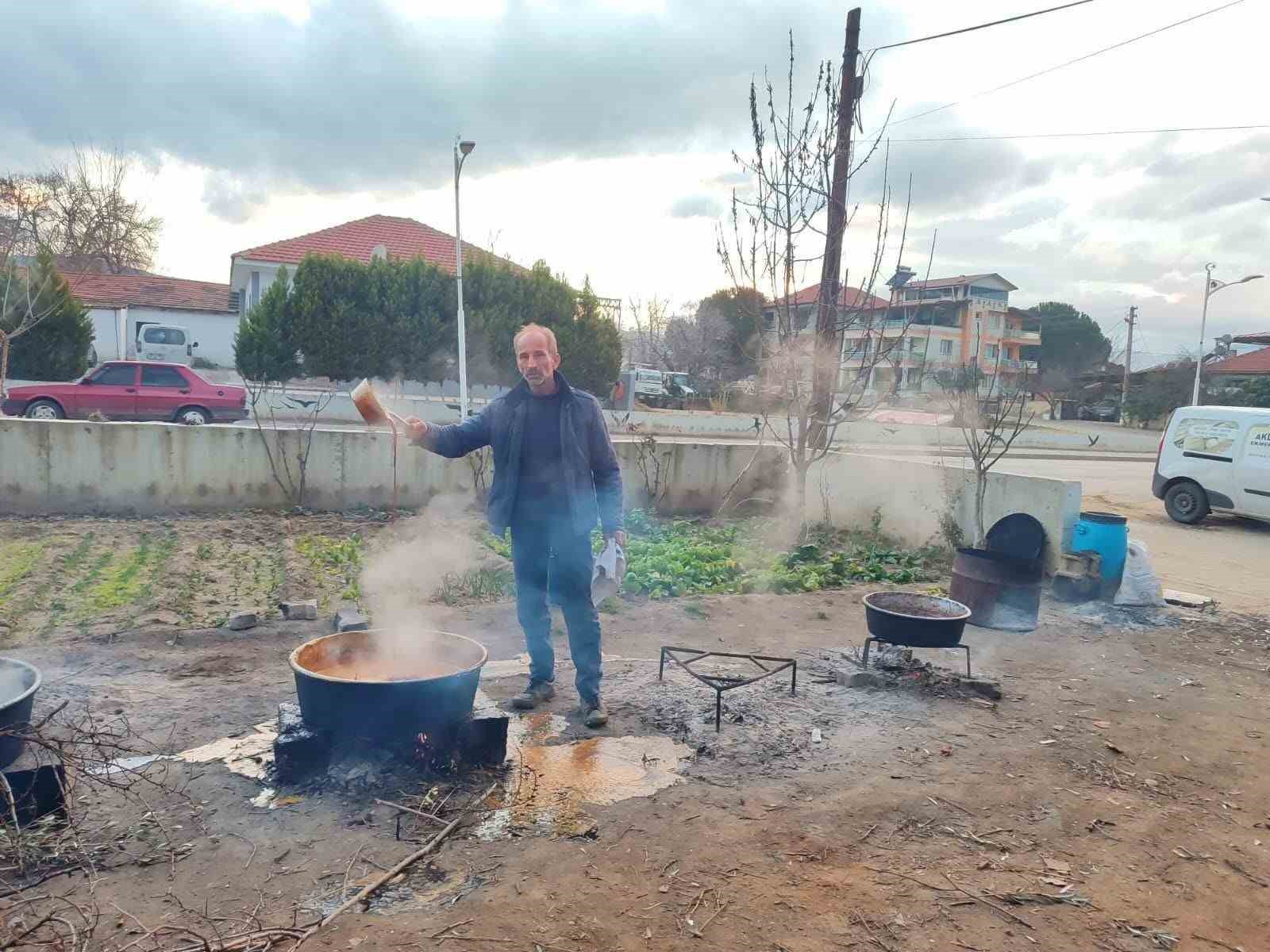 Ocak ayında pekmez kazanları kaynadı