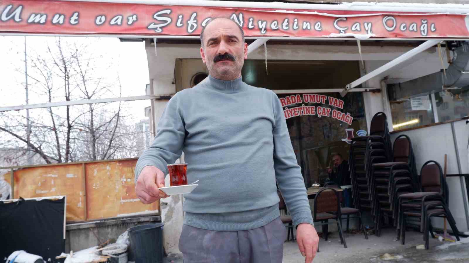 Her bir bardak &ccedil;ayında &rsquo;besmele ve dua&rsquo; var
