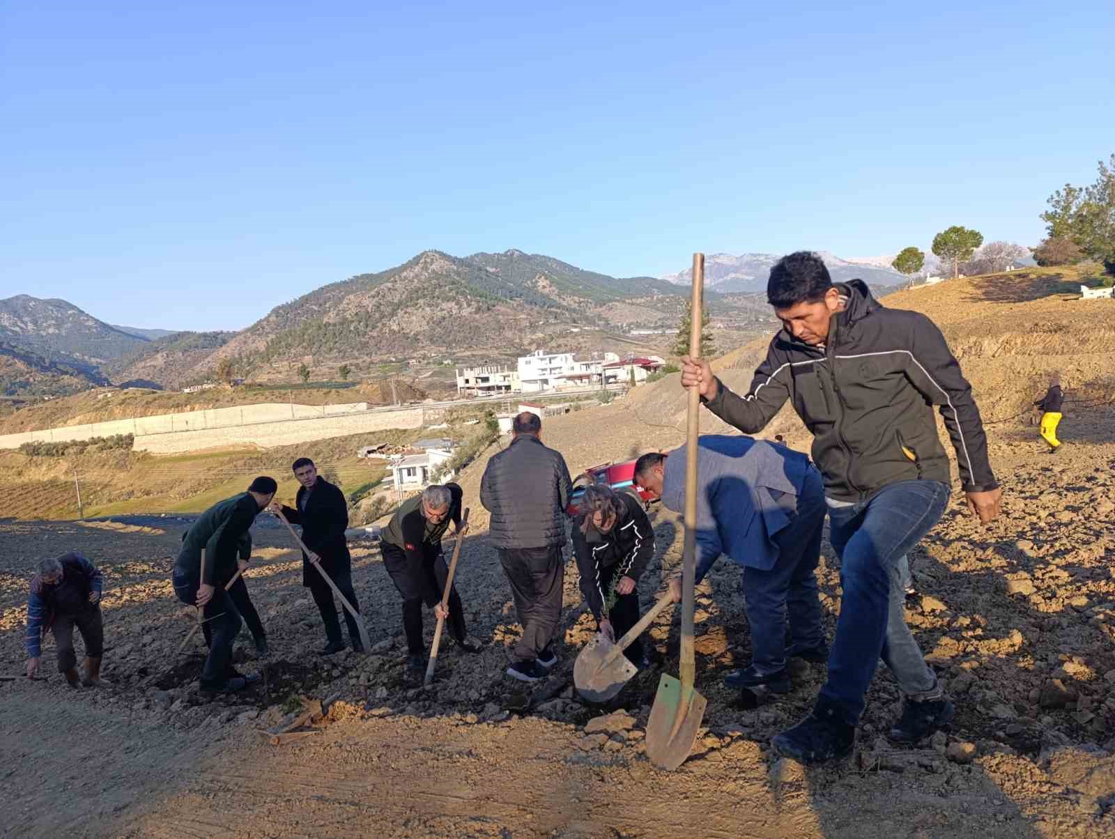 Anamur’da fidanlar toprakla buluşturuldu
