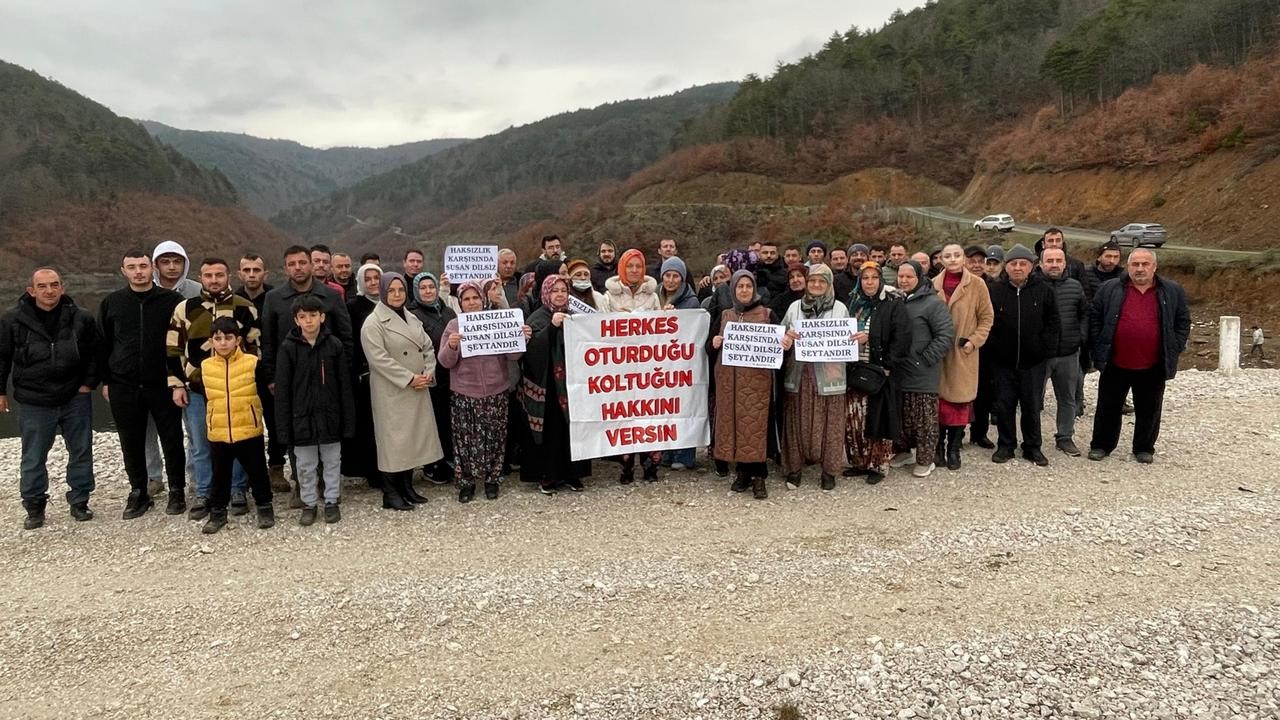 Dolu olmayan barajın suyunu paylaşmak istemeyen mahalleli DSİ’yi protesto etti