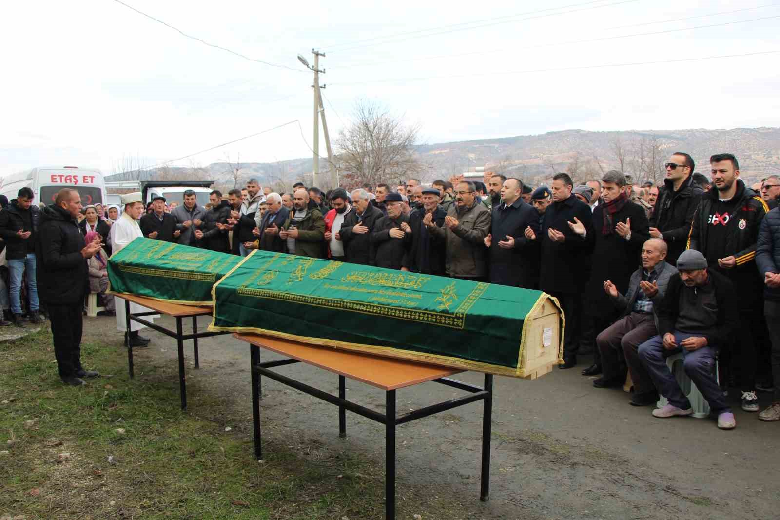 Amasya’daki göçükte hayatını kaybeden 2 kişi son yolculuğuna uğurlandı