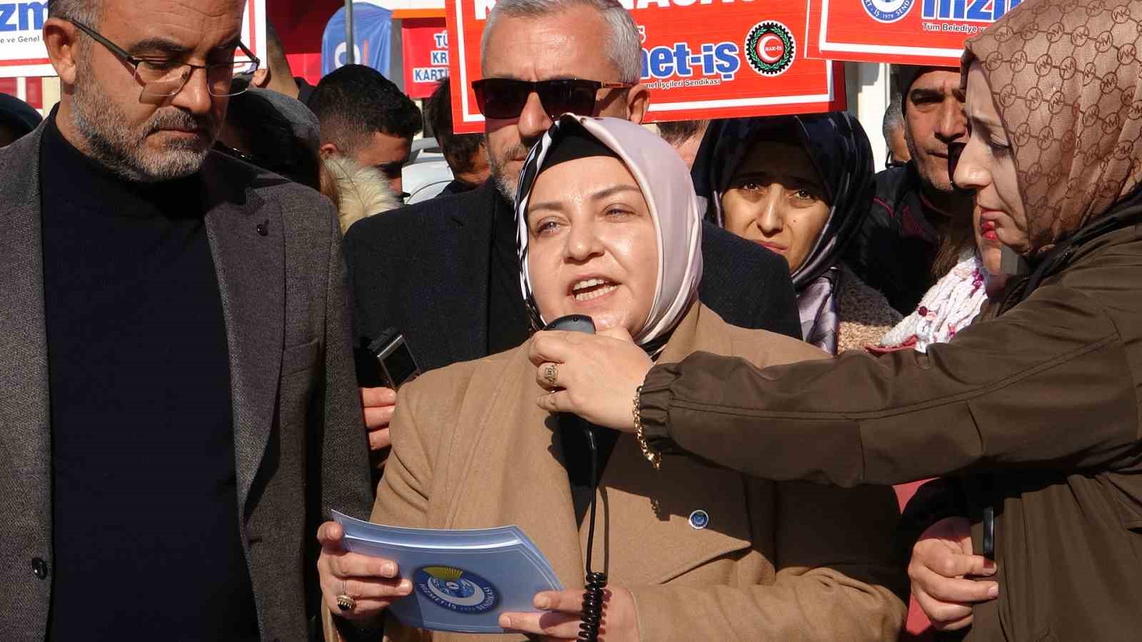 Kadın Komite Başkanı Ayhan’dan işten çıkarılan işçilere destek
