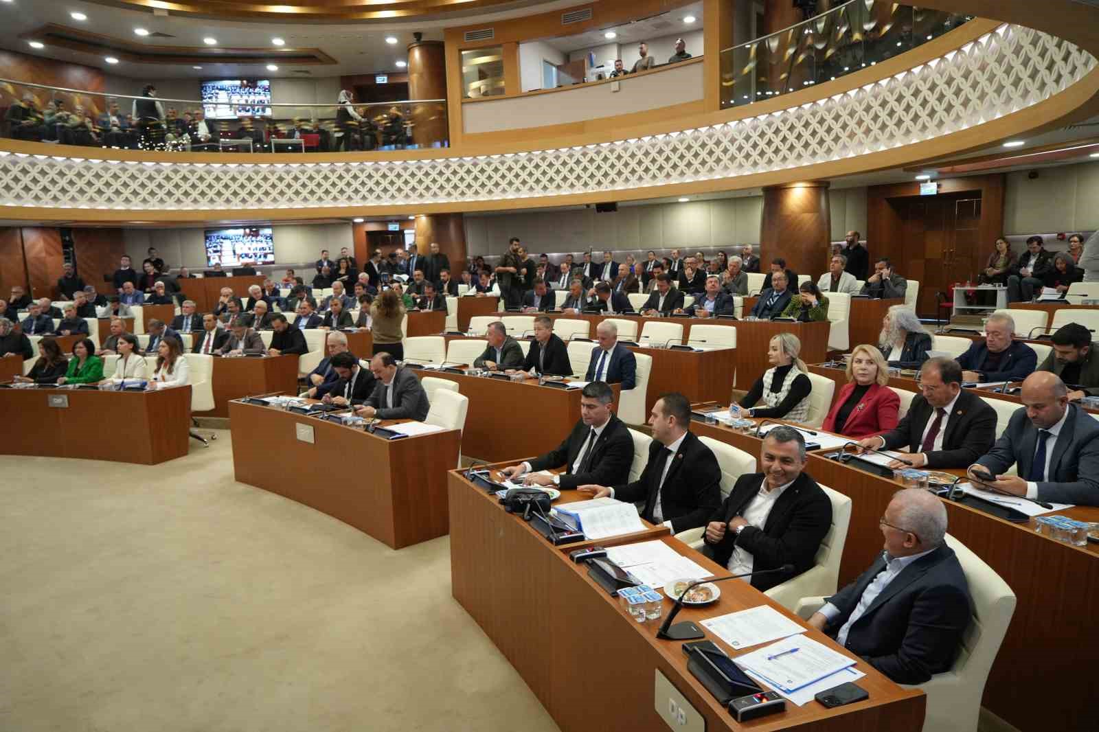 Başkan Böcek: "Geçici çözümlerle değil, kalıcı hizmetlerle halkımızın yanında olacağız"
