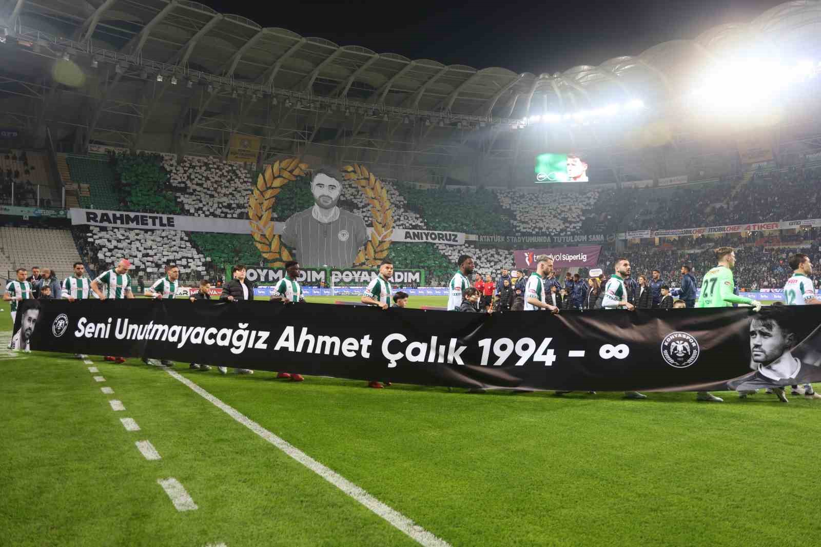 Konyaspor - Fenerbahçe maçında Ahmet Çalık anıldı
