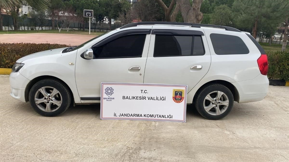 Balıkesir&rsquo;de 6 g&uuml;nde 45 d&uuml;zensiz g&ouml;&ccedil;men yakalandı, 2 organizat&ouml;r tutuklandı
