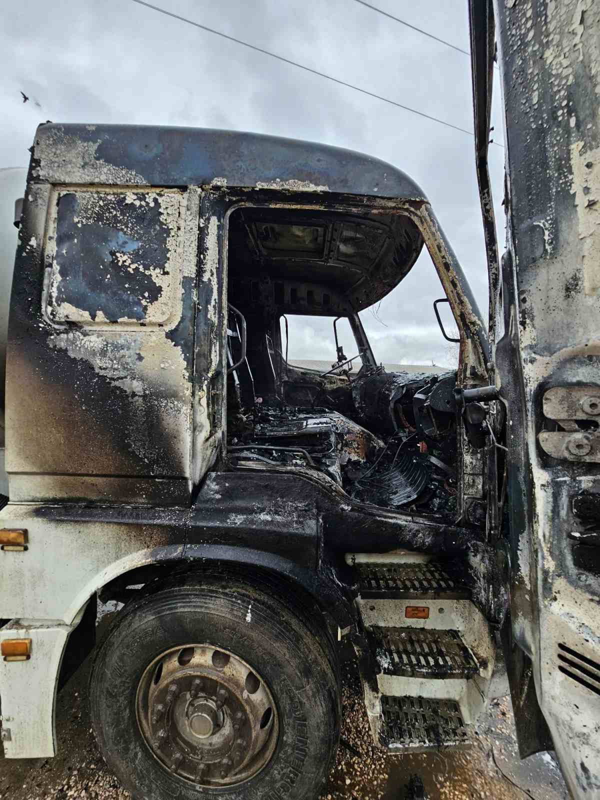 Bandırma’da vidanjör yangını paniğe neden oldu