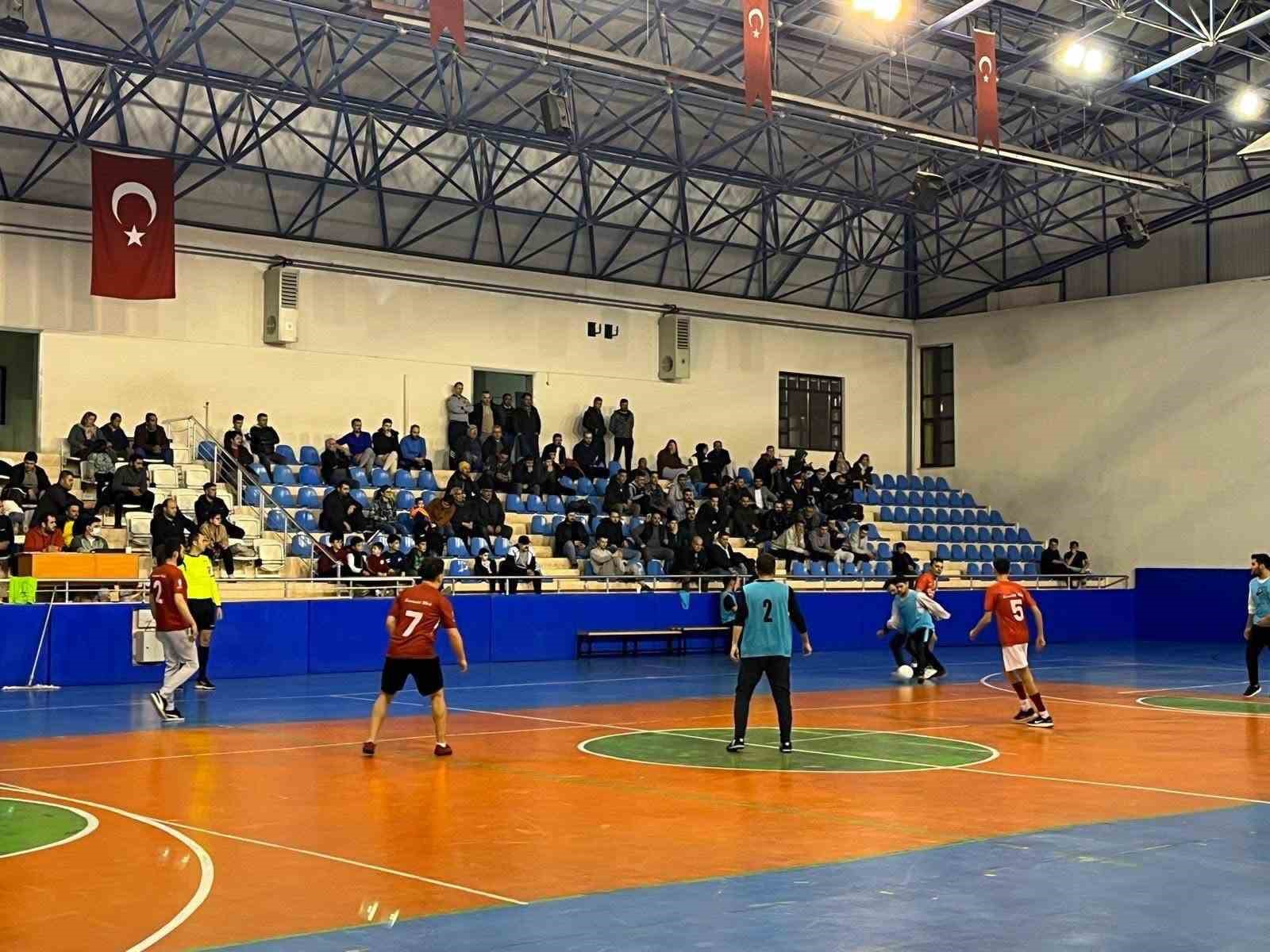 Tavas Belediyesi Mahaller Futsal Liginde heyecan devam ediyor