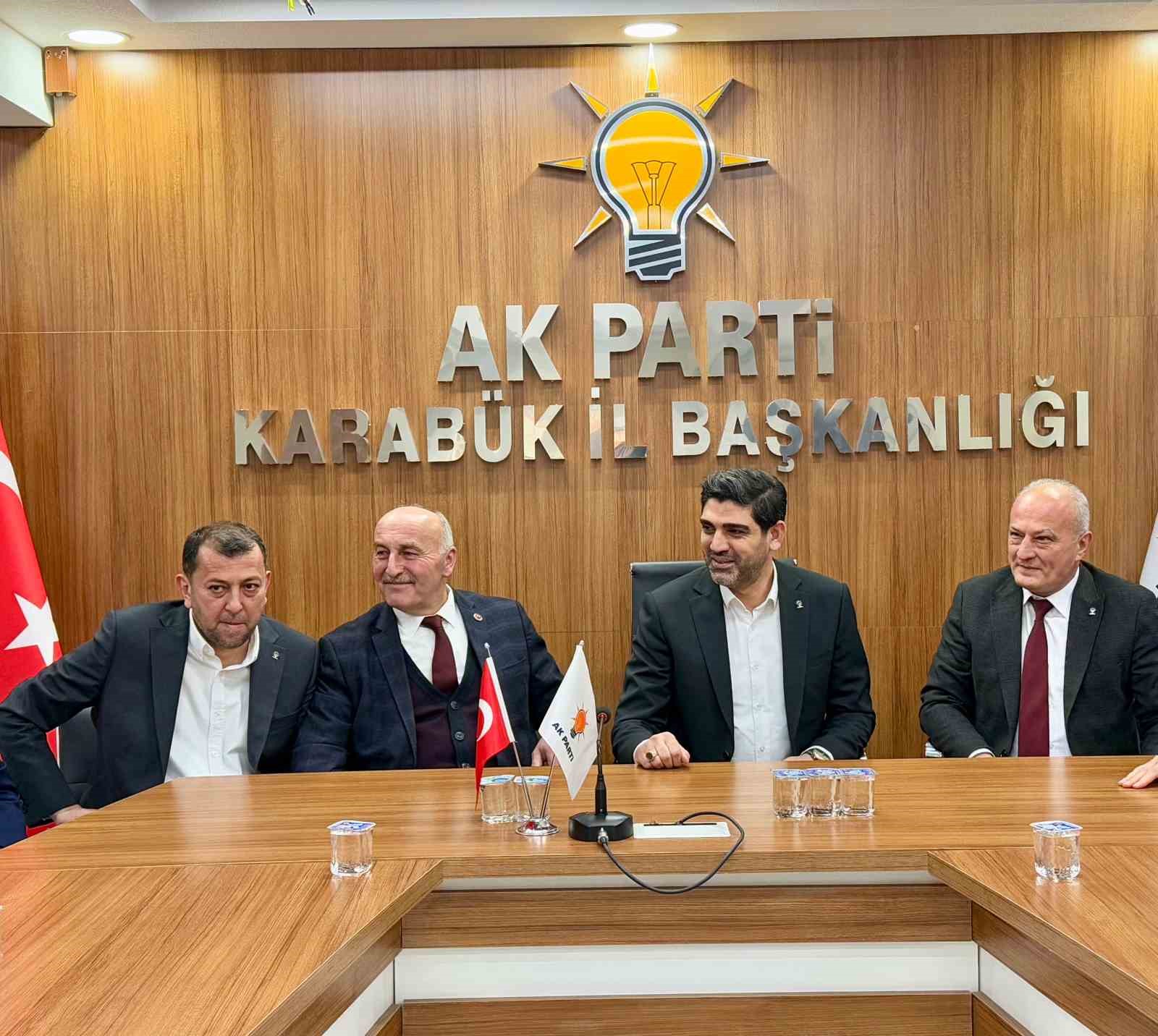 Yeniden Refah’tan istifa edip AK Parti’ye geçti
