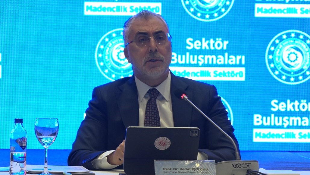 Bakan Işıkhan: &quot;Madencilik sektöründe temel hedef ihracatın 2028 yılına kadar 10 milyar dolara ulaştırılmasıdır&quot;