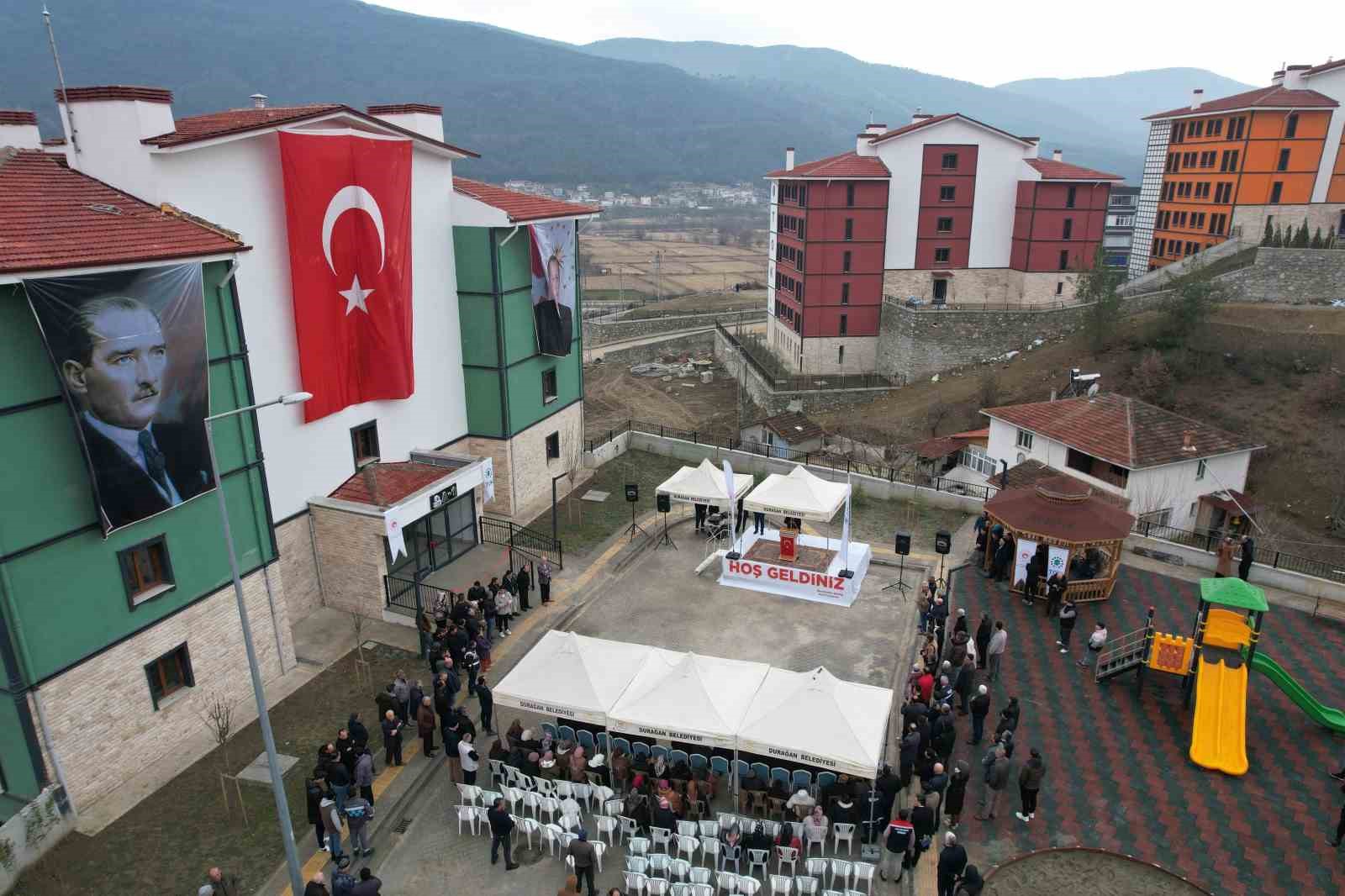 Sinop Durağan’da TOKİ konutları anahtar teslim töreni