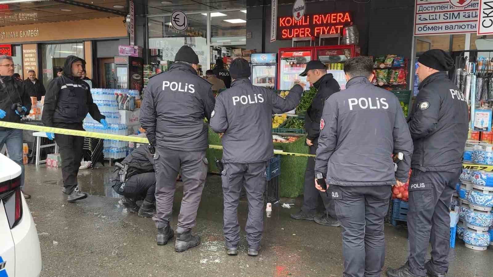 Rizeli anne oğlunu ’darp etti’ diye market çalışanını silahla vurdu