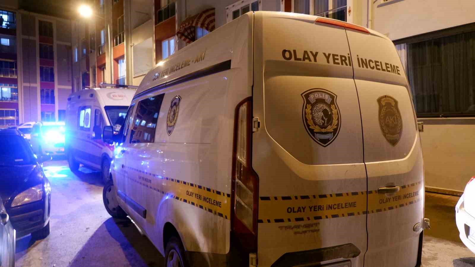 Edirne&rsquo;de bir kadın evinde kalbinden bı&ccedil;aklanmış halde bulundu
