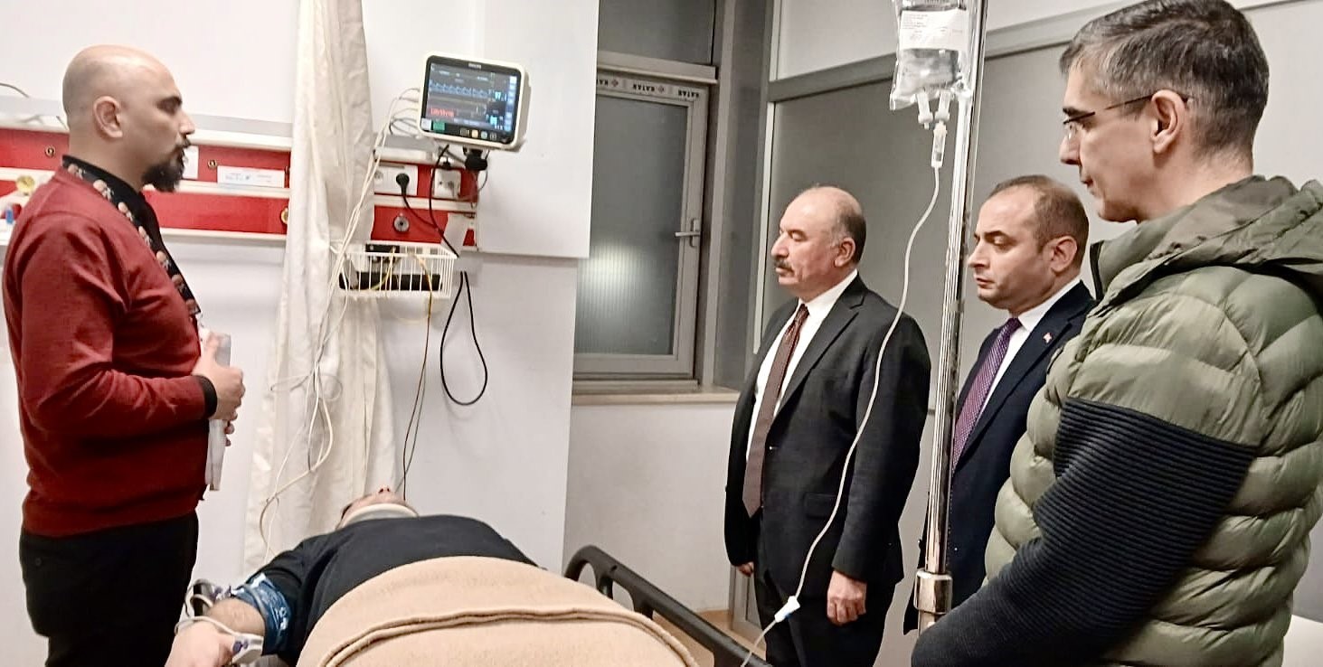 Vali Ali Çalgan, kazada yaralanan polis memurunu ziyaret etti