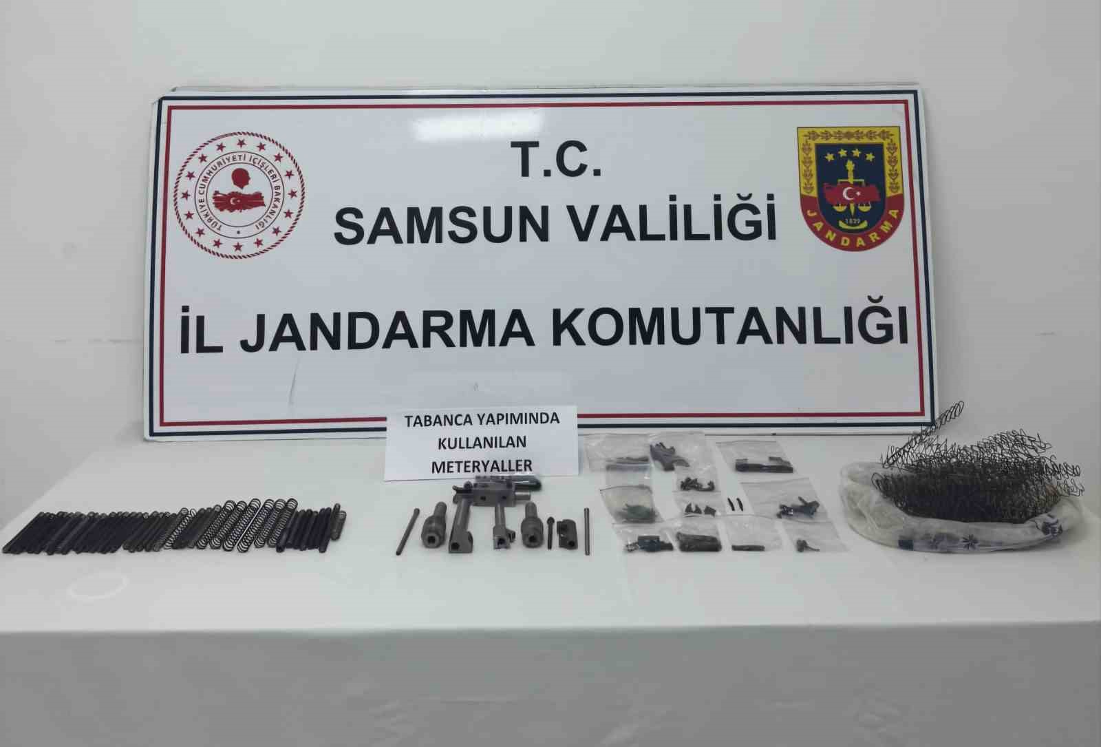 Jandarma ekiplerinden kaçak silah imalathanesine baskın